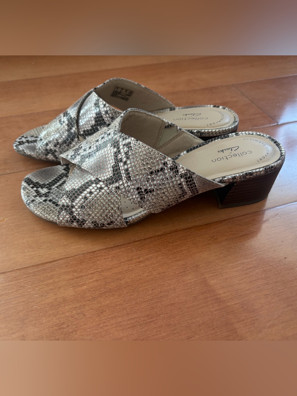 Clarks Snake Python Print Leather Sandals, 7.5 - Picture 2 of 6
